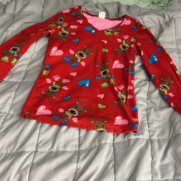 SO Intimates Red Christmas Reindeer Pajama Set Size Small - Picture 2 of 7